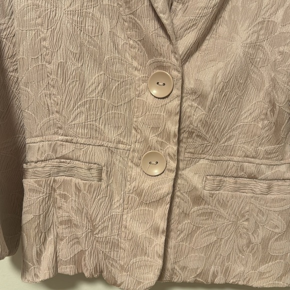 Top - Picture 4 of 5